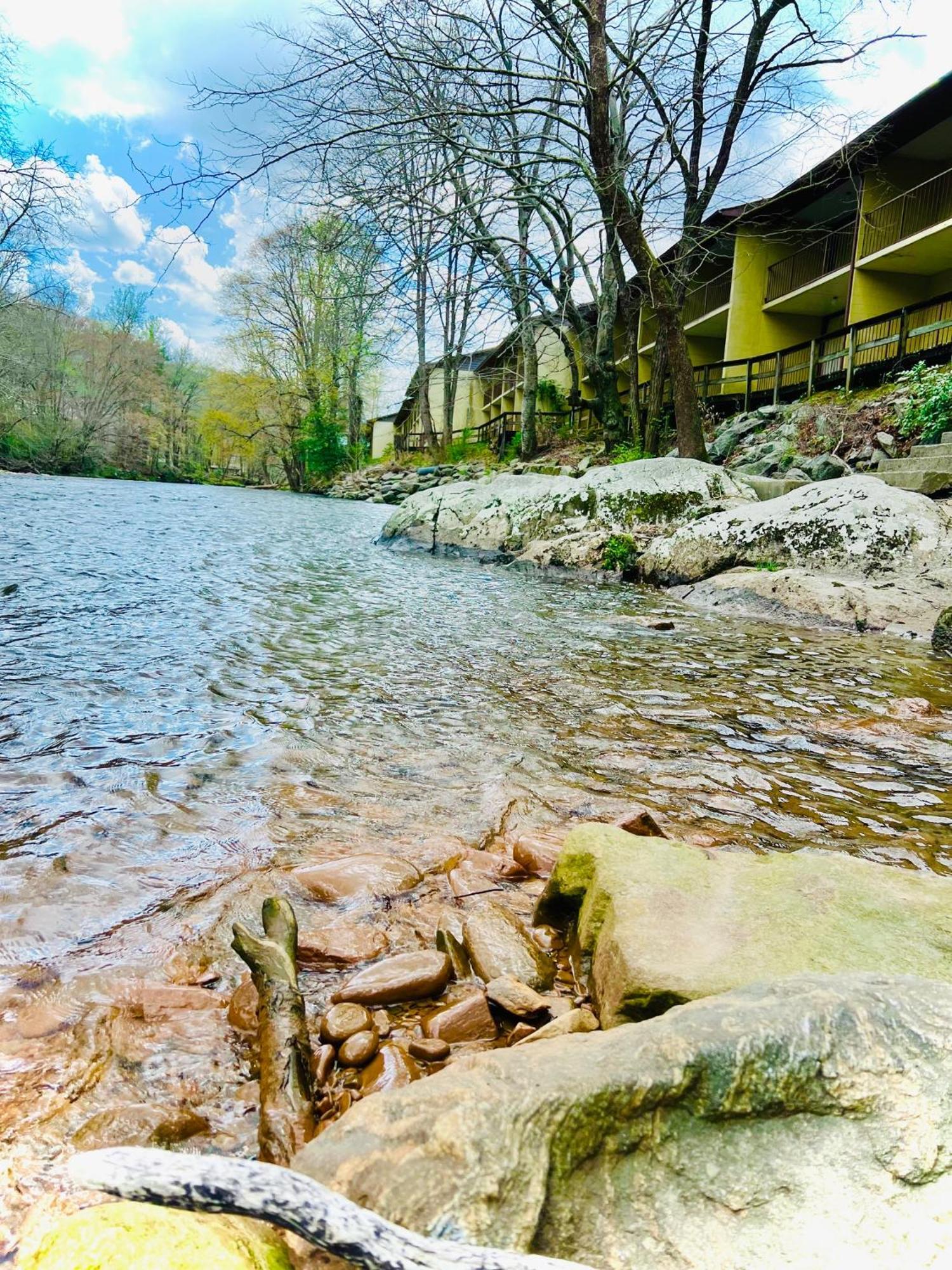 Newfound Lodge On The River Cherokee Extérieur photo