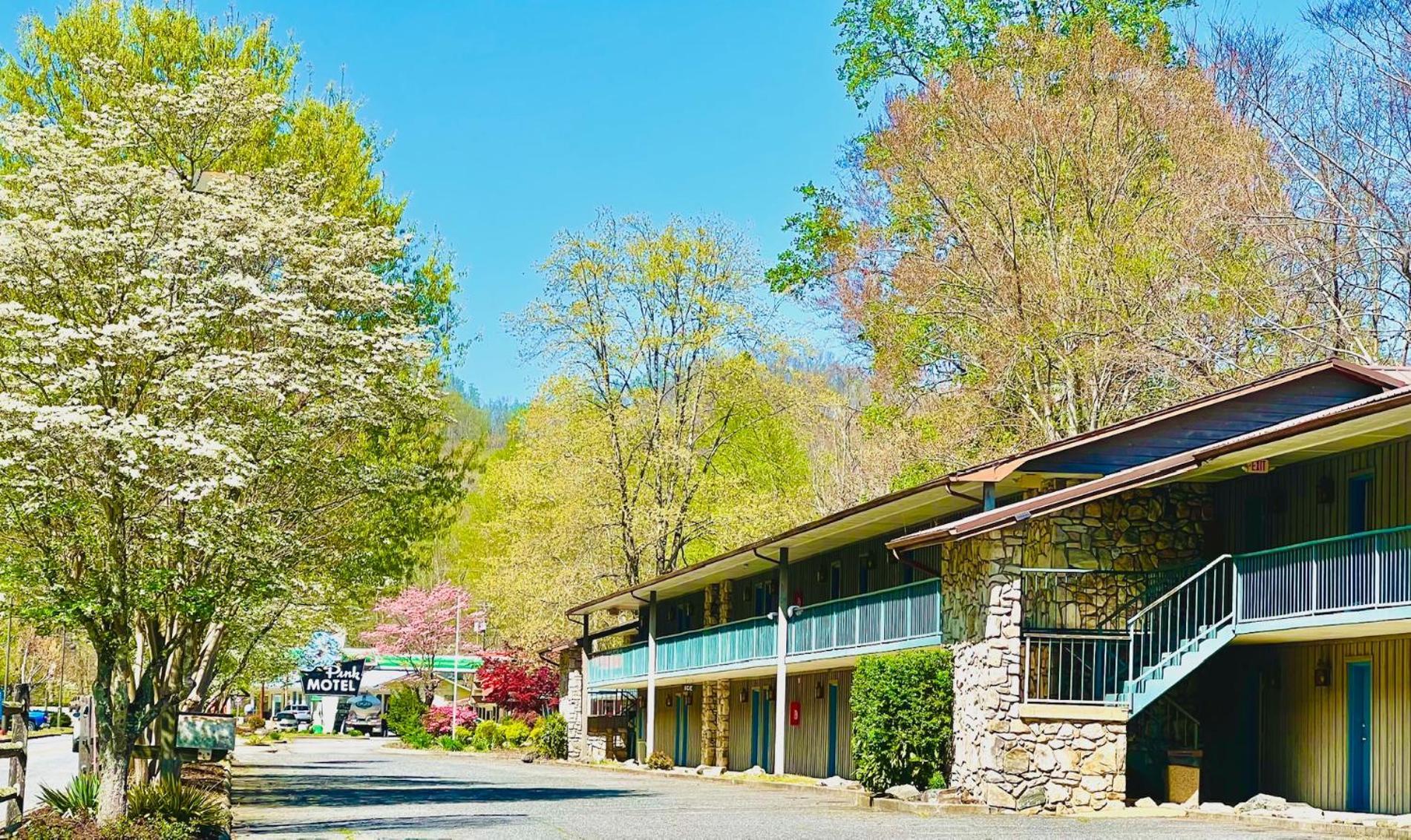 Newfound Lodge On The River Cherokee Extérieur photo